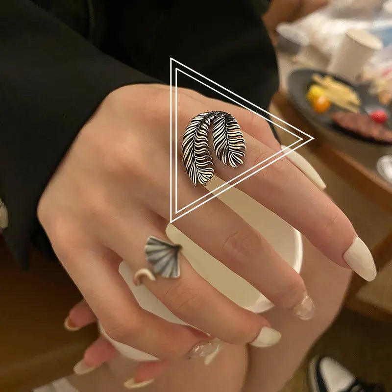 Black Retro Personality Women Feather Ring Women Rizkfromrazzak